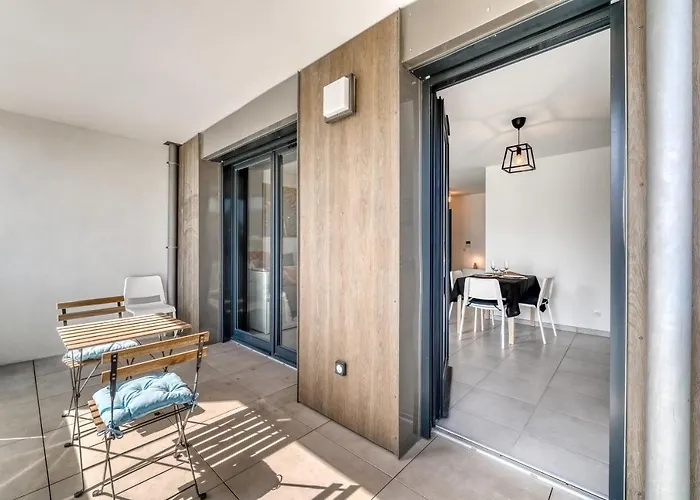 Emergence - Beautiful For 2 People Balcony And Garage Lägenhet